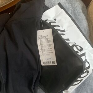 New size 6 Lululemon Black Wunder Under HR leggings tights 28’